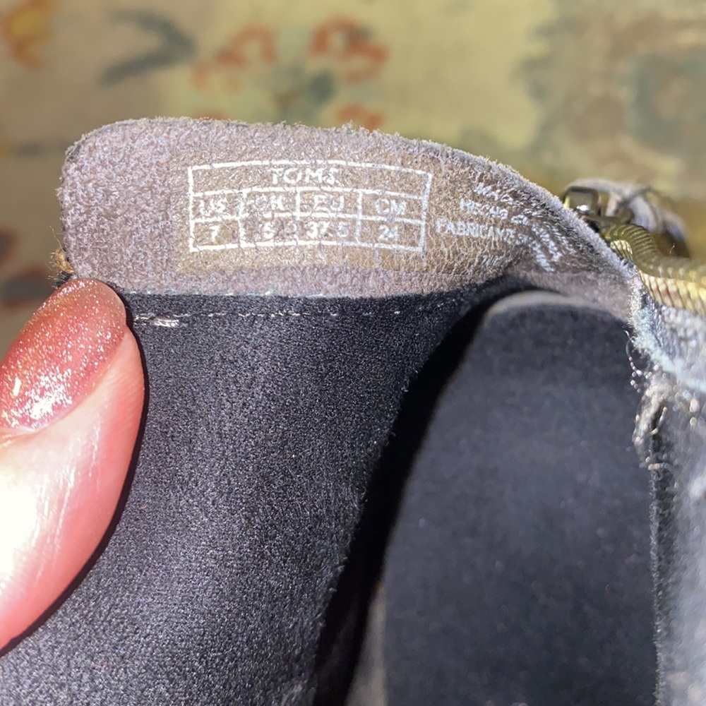 TOMS Lelia Grey Felt Shine Ankle Booties - Picture 7 of 11